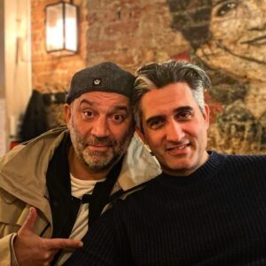 Şevket Çoruh Instagram - Yakışıklı ve ben. Giderken başlayan özlemin yedi ceddini….