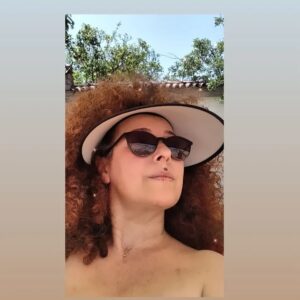 Sevtap Çapan Instagram - Merhaba güneş, merhaba rüzgar, merhaba gökyüzü! Ben geldim; derin su, kucakla beni...