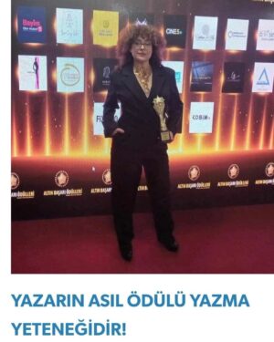 Sevtap Çapan Instagram - Gazeteci yazar Sevgili @melikebirgolge ile bendeniz Sevtap Çapan , Önce Vatan Gazetesi röportajı için biraraya geldik.

Yeni çıkan kitaplarımdan, yazarlık ödüllerimden, derinlemesine edebiyattan ve elbette yine hayattan ve edebiyatın hayata, hayatın edebiyata  yansımalarından konuştuk. 

Farklı ve ince düşünülmüş soruş tarzıyla coştuğum cevaplar sizi bekliyor. Bu keyifli röportaj için teşekkür ediyorum. 

"VAZGEÇMEYEN HERKES KENDİ HAYATININ BAŞKAHRAMANIDIR." 

Başlıklı röportajın tamamı için 👇

https://www.oncevatan.com.tr/roportaj/vazgecmeyen-herkes-kendi-hayatinin-baskahramanidir 

✨️
#röportaj #öncevatangazetesi #melikebirgölge
#konuk #sevtapçapan