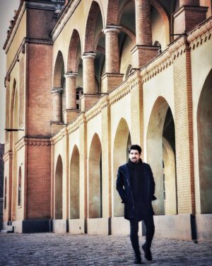 Seyed Ahmadreza Mousavi Instagram - وقتی خوشبختی رو پیدا کردی،
سوال پیچش نکن!