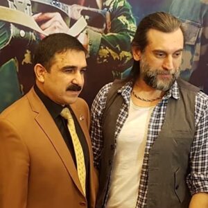 Sezgin Erdemir Instagram - Bu akşam da biz davetliyiz galaya #TurkFilmleriHaftasi #baku #nizamikinoteatr #xususiteyinatliibad2
