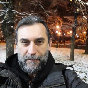 Sezgin Erdemir Instagram - O zaman, biraz Tanrı Dağları'ndan ve biraz da şehrin içinden karelerle bitirelim #Almati gezisini.. 👋