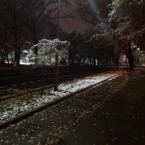 Sezgin Erdemir Instagram - O zaman, biraz Tanrı Dağları'ndan ve biraz da şehrin içinden karelerle bitirelim #Almati gezisini.. 👋