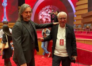 Sezgin Erdemir Instagram - "It's a mad dog's promenade
So walk tall, or baby, don't walk at all"
 - Bruce Springsteen

#tashkent #filmfestival