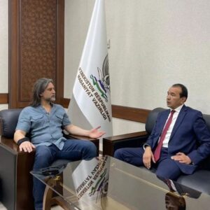 Sezgin Erdemir Instagram - Celaleddin projesini başlatan insan.. ve dahasi; iyi bir dost.. Özbekistan Kültür Bakanı, Nazarbekov Ozodbek Ahmadovich. Beni ağırlamış olduğu ve dostluğunu her daim paylaştığı için teşekkür ediyorum. 🇹🇷💪🇺🇿
Oʻzbekiston Respublikasi Madaniyat vaziri, Nazarbekov Ozodbek Ahmadovich. Rahmat.
@ozodbek_axmadovich