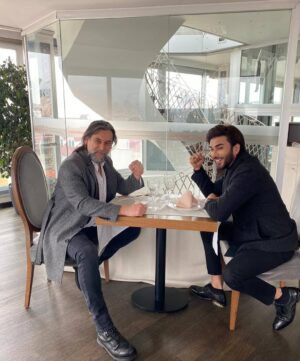 Sezgin Erdemir Instagram - You'll never know when and how you'll meet a dear person and feel the connection between when the topic is art and music. It just may happen out of the blue. Thanks to this talented actor Imran Abbas was kind enough to invite me to his show and blessed me with his warm welcoming and the conversation we had. More to talk about in a few days and no doubt more to work together soon enough. 
@imranabbas.official