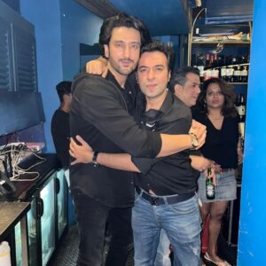 Shaad Randhawa Instagram - Jai is smiling on us 😊blessing us every single moment .. Proud of u little bro @nikhilmerani , & all the hard work u ve put in .. whether it's @radiobarmumbai @akinamumbai @estellamumbai @silverbeachcafe , well done 👏
Miss u Chintu 💙
