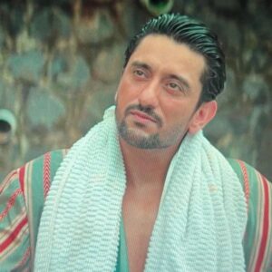 Shaad Randhawa Instagram - What u looking at ?
#scam2003