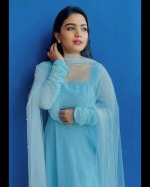 Shabana Shahjahan Instagram - If you choose a job you love,then you will never have to work 🦋 

Do what you love ❤ or love what you do ❤
But make sure you are doing it with love ✨

Beautiful dress from 💙@tag_a_clothing_brand