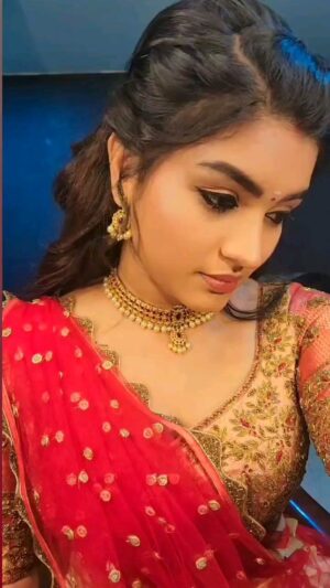 Shabana Shahjahan Instagram - 😍🙈❣
Costume : @nirali_design_house 
Jewels : @methurna_collections