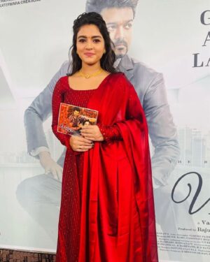 Shabana Shahjahan Instagram - 1.1.2023🌸
Varisu Audio Launch🔥❤