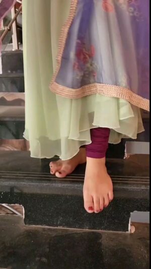 Shabana Shahjahan Instagram - 💜

DESIGNED BY : @tag_a_clothing_brand