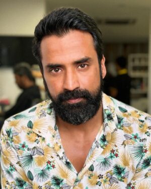 Shabeer Kallarakkal Instagram - My 2023  #grateful 🕺🏼🕺🏼🕺🏼

#actor #entertainer #hospitalclown #athlete #dancingrose #joysoflittlethings ##journey #adventure