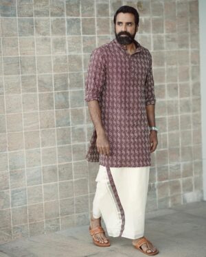 Shabeer Kallarakkal Instagram - Onam Ashamsagal everyone❤️❤️❤️

Styling :  @joe_elize_joy @styyledbyjoe
Outfit :  @byhand.in
Assistant 
stylist :  @__ishaheeed___ @jubin_vincent
 
📸 @sbk_shuhaib 

#Festival