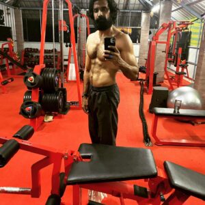 Shabeer Kallarakkal Instagram - #priorities #next #sportsdynamix #process 
3 weeks  apart ⚡️⚡️⚡️

Thank you @sportsdynamix  Ramji sir @manavmukund @jeevan.mj7 and the incredible team for getting me ready physically for various characters I play. 

Yet again you made sure I was given the right travel schedules during my work & got me to look the part ON TIME. 

Blessed to be training at this high performance training centre, SPORTS DYNAMIX ❤️❤️

#actor #training #actorlife #entertainer #life #enjoy #makeyourownmagic  #joysoflittlethings