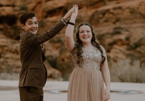 Shae Bennett Instagram - Junior Prom was so much fun with an amazing date and of course, incredible group! #snowboarding #juniorprom #schooldance #groupdate