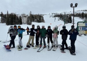 Shae Bennett Instagram - Junior Prom was so much fun with an amazing date and of course, incredible group! #snowboarding #juniorprom #schooldance #groupdate