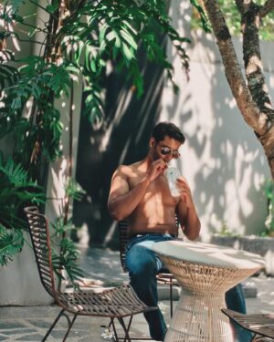 Shagun Pandey Instagram - 🦥🌴
