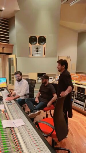 Shahid Mallya Instagram - #newsongrecordings #shahidmallya #yashrajstudios #happyfriday 
❤️💝