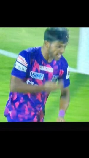 Shaiju Damodaran Instagram - എട മോനേ ❤️⚽️❤️ First ever ISL goal for Mohammed Aimen #kbfc #lastleaguegame #win #hfc #leaguedouble #playoff #waiting