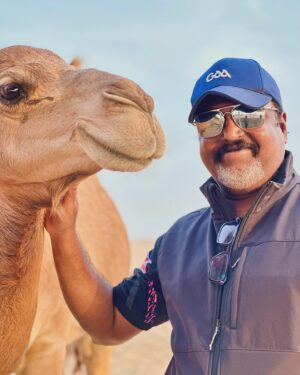Shaiju Damodaran Instagram - Camel Caravan … 🐪more than 15 days തുള്ളി വെള്ളം കുടിക്കാതെ ( പരമ്പരാഗത വെള്ളമടി അല്ല ) മരുഭൂമിയിൽ ജീവിക്കാൻ കഴിയുന്ന ഒട്ടകം പഠിപ്പിക്കുന്നതാണ് ശരിക്കും survival of the fittest 🔥പാഠം . #travel #desert #experience #camel #survival #harsh #conditions #lifelessons #animal #respect #shipofdesert