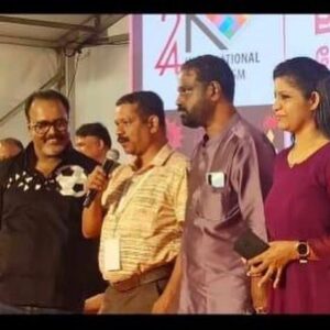 Shaiju Damodaran Instagram - ഈ നിത്യഹരിതമാം ഭൂമിയിലല്ലാതെ മാനസസരസുകളുണ്ടോ ...❤️ ഇങ്ങോട്ടുള്ള ഓരോ മടങ്ങിവരവും ഗൃഹാതുരമാണ്. കേരള മീഡിയ അക്കാദമിയിൽ അന്താരാഷ്ട്ര മാധ്യമോത്സവത്തിന്റെ ഭാഗമായി സംഘടിപ്പിച്ച ഓൾഡ് സ്റ്റുഡന്റ്സ് സംഗമത്തിൽ പങ്കാളികളാവാൻ സാധിച്ചതിൽ അതിയായ സന്തോഷം🙏 @kerala_media_academy