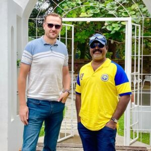 Shaiju Damodaran Instagram - ഒരു പുവ് ചോദിച്ച ഞങ്ങൾക്കൊരു പൂക്കാലം തന്നെ സമ്മാനിച്ച പ്രിയപ്പെട്ട ആശാൻ , ഇവാൻ കോച്ച്…
നന്ദി 🙏🏼⚽️
Thank you for all the beautiful memories and all the best for your future dear coach. @ivanvukomanovic19 💛