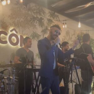 Shalim Ortiz Instagram - @226oficial EN @rinconrestaurante.sd ❤️‍🔥🔥✨🎸
NOS VEMOS EN LA PRÓXIMA. GRACIAS FAMILIA RINCÓN 🫶🏽✨
🎥 @wandycamilo 
🎶 @maximus_events2022 @michzadood