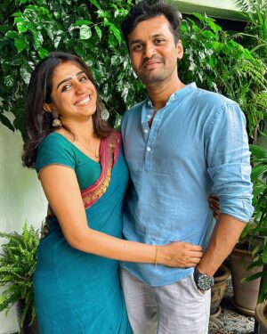 Shalini Balasundaram Instagram - Cheers 🥂 for all the love together mama
#shalinibalasundaram #spreadlove #couplesgoals
