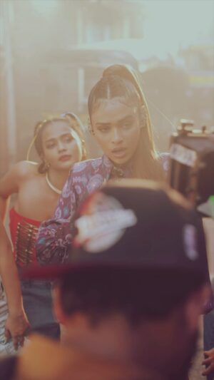 Shalmali Kholgade Instagram - When the camera is your best bud 😅❤️ #MumbaiMagic ✨ 🪄 #BTS