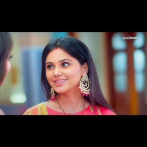 Shalu Shreya Instagram - Here comes Nidhi 💁🏻‍♀️

Watch my new show 'Suhaagan' 
Only on Colors & Jio Cinema (ep.71)😉
Everyday at 6.30 p.m.

#suhaagan #colors #suhaaganserial #shalushreya #colorstv #jiocinema