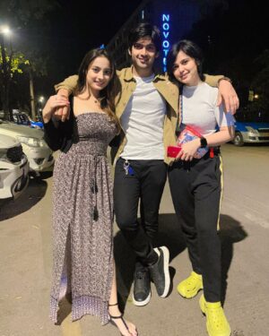 Shalu Shreya Instagram - Mere do anmol ratan👫🥴

@shalushreya @raghavthakurofficial