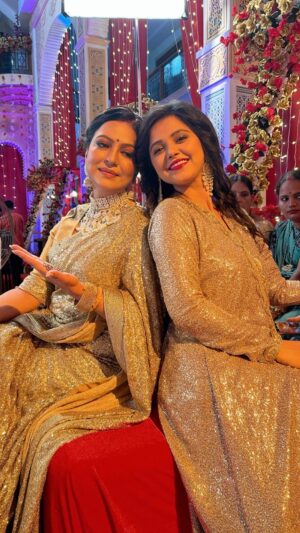 Shalu Shreya Instagram - #divineconnection #motherdaughter #divinechild #suhaagan #shalushreya #nilimasingh #blessed #greatful #colorstv #loveyouall ❤️