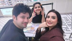 Shalu Shreya Instagram - Trio goals: eat, laugh, sweets 🤣😋

.

.

.

#trio #dessertlover #cravingsforsweets #laughter #us #explorenewplaces #sweettooth #sweetpepole