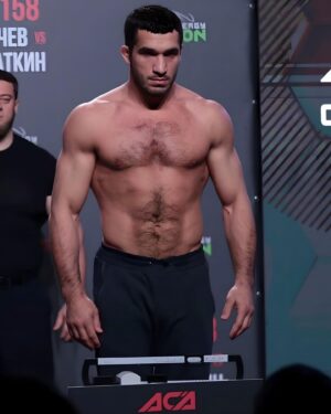 Shamil Abdulaev Instagram - Оценивай ситуацию , ищи решения и верь в то, что всё делается к лучшему!) 

#АСА157#смешанныеединоборства#казань#бой