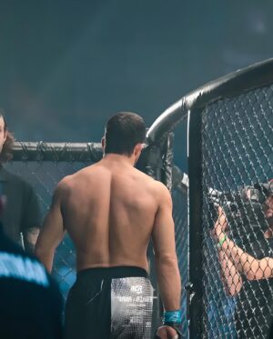 Shamil Abdulaev Instagram - Оценивай ситуацию , ищи решения и верь в то, что всё делается к лучшему!) 

#АСА157#смешанныеединоборства#казань#бой