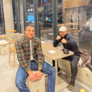 Shamil Abdulaev Instagram - Бойцы ММА и я)) 

#легенды