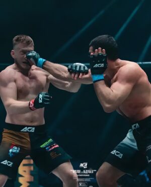 Shamil Abdulaev Instagram - Оценивай ситуацию , ищи решения и верь в то, что всё делается к лучшему!) 

#АСА157#смешанныеединоборства#казань#бой