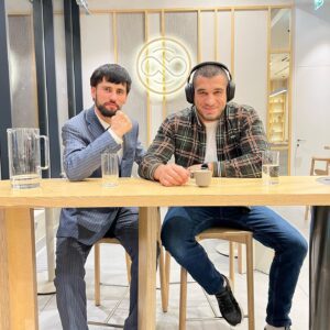 Shamil Abdulaev Instagram - Бойцы ММА и я)) 

#легенды