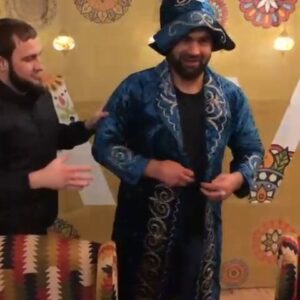 Shamil Abdurakhimov Instagram - Братья с Казахстана встретили со всеми почестями.