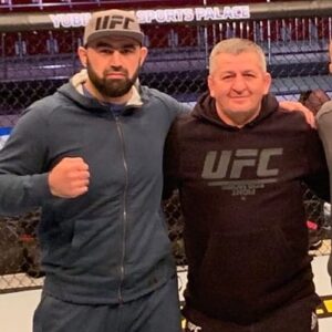Shamil Abdurakhimov Instagram - إنا لله وإنا إليه راجعون 

Инна-Лилляхи Ва-Инна-Иляйхи-Раджиун - «Поистине, принадлежим мы Аллаху, и к Нему возвращаемся!» 
Пусть Allah простит ему грехи, облегчит пребывание в могиле и даст достойное место в Ахирате.