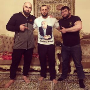 Shamil Abdurakhimov Instagram - В гостях в Гунибе, у достойного горца, с истинными патриотами своей родины ⛰️🏞️🗻