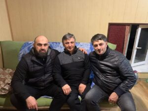 Shamil Abdurakhimov Instagram - С Олимпийским чемпионом (1980). Абушевым  Магомед-Гасаном Мингажутдиновичом,  Награжден орденом «Знак Почета». Человек с большим сердцем.