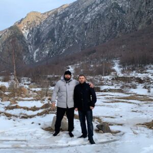 Shamil Abdurakhimov Instagram - Свежий горный воздух Приэльбрусья очистил тело и дух и прогнал усталость.🏔️ #архив