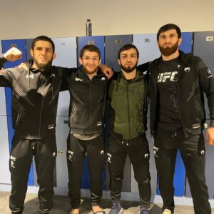 Shamil Abdurakhimov Instagram - Поздравляю братья с победой 💪 🥇 битва была славная🔥