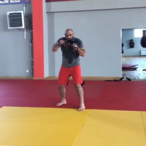 Shamil Abdurakhimov Instagram - В мире боевых искусств упорный труд всегда побеждает талант!
#шамильабдурахимов #ufc #mma