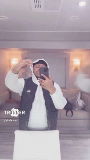Shamon Brown Jr. Instagram - Hot asf but you BIPOLAR keep a coat up onna shelf…