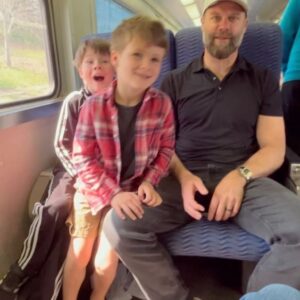 Shandi Finnessey Instagram - Easter weekend. Good from beginning till the end. 💕 Can’t believe we go back to the swing of “real life” tomorrow morning. Long weekends are good for the soul but make you forget about real life responsibilities. 🤷‍♀️