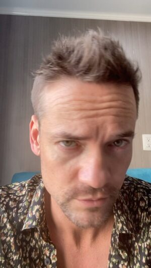 Shane West Instagram - New cut, who dis?
What is happening here 👀 
New style : Si or no?

Excited to be a part of this production. I’m not sure if I can post about it. I can say it starts next week. And I will be flying back/forth/on/off for work until late Diciembre 🤪

I’ve never really done anything like this before. So be prepared. To laugh. At me. Big time 😂

#mexico #musical #miami #vida #hola #wax #turkeyneck