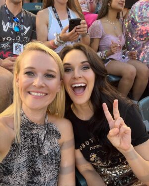 Shanley Caswell Instagram - Feelin super grateful for my female friendships and the planes, trains, and automobiles that help me sustain them 🤍
